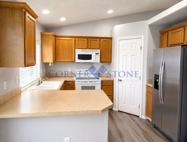 Building Photo - Bright & Open 3-Bedroom Home with 3-Car Garage & Fully Fenced Backyard