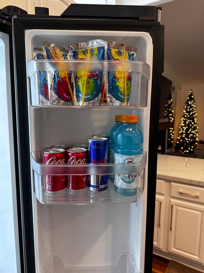 Building Photo - 9962 Pacific Ave