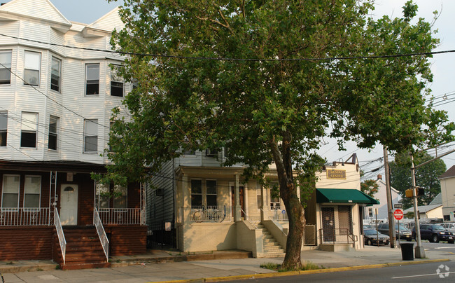 Building Photo - 1698 John F Kennedy Blvd