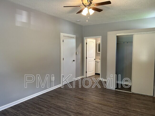 Building Photo - 3089 Washington Pike