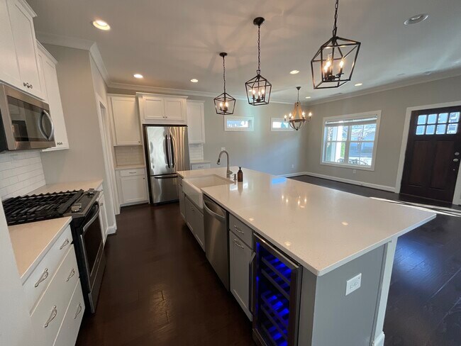 Building Photo - 2308 Echelon Ln