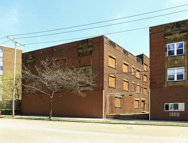 Lake Shore Boulevard Apartments - Lake Shore Blvd Apts