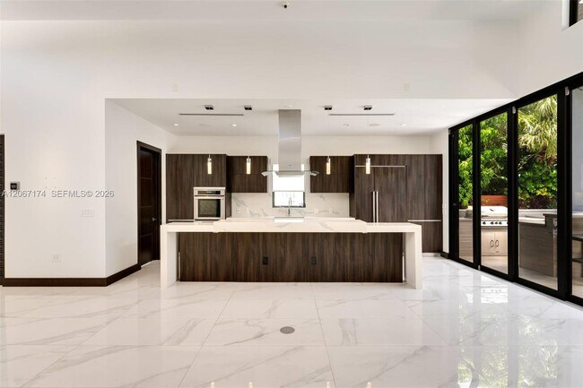 Building Photo - 15315 SW 84th Ave