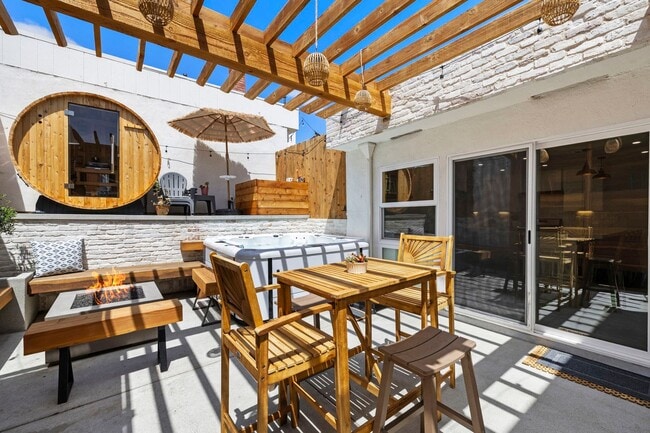 Building Photo - 32971 Avenida Del Rosal