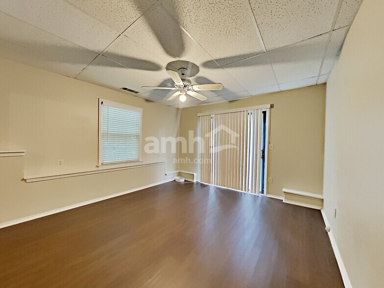 Building Photo - 2262 Byron Ct SW