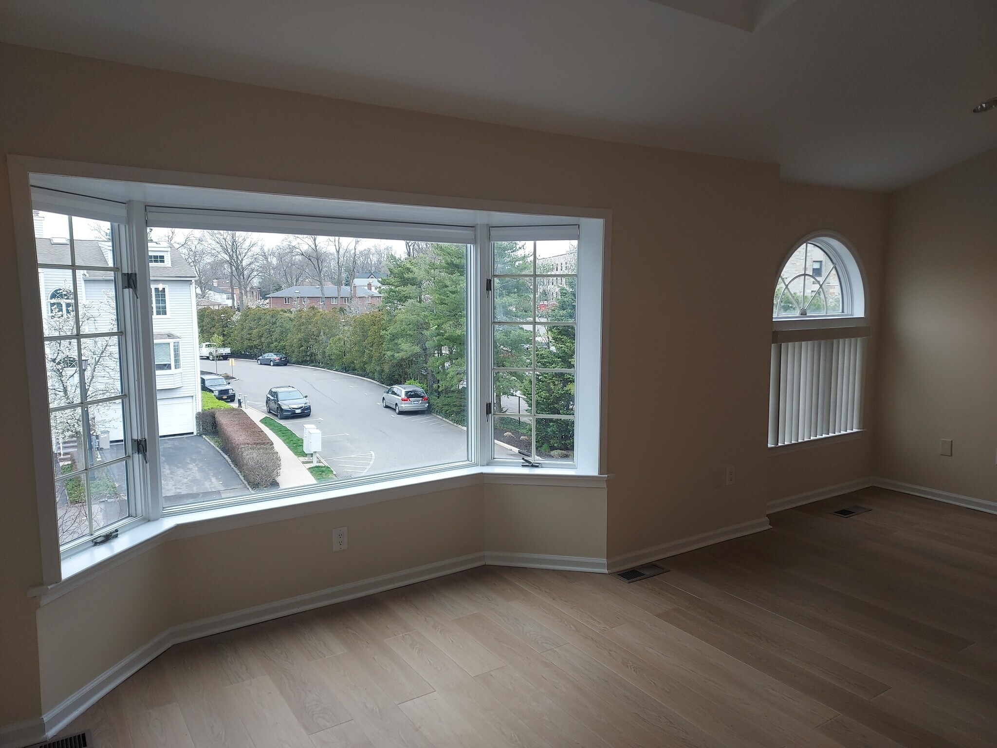 Building Photo - 239-70B Oak Park Dr