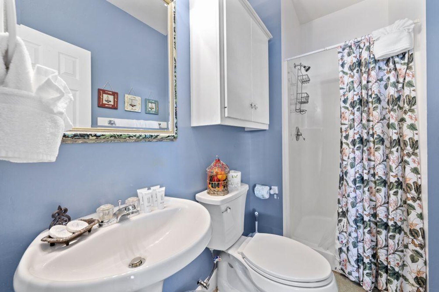 Building Photo - 1412 W Beach Blvd