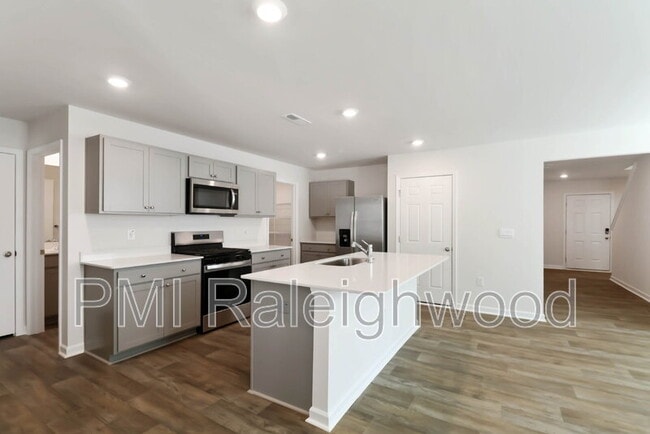 Building Photo - 258 Palm Dr