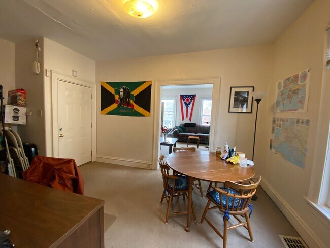 Building Photo - Neil Ave 1462-1464 HHR