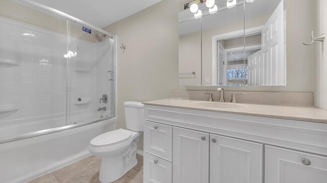 Building Photo - 1526 Ontario Ave