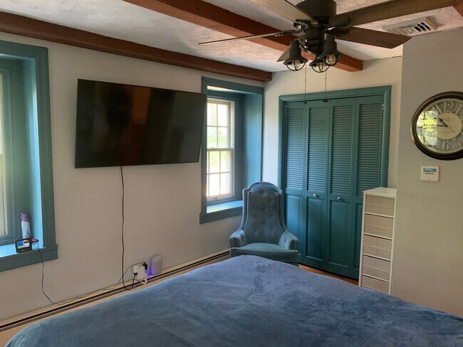 Building Photo - THREE BEDROOM FARMHOUSE in Southern Lehigh...