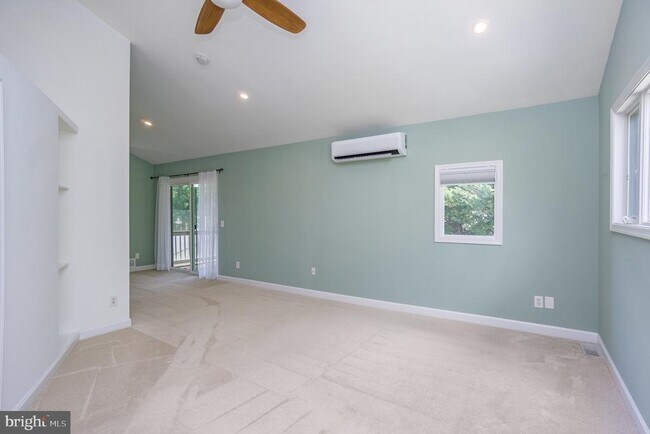 Building Photo - 2962 Strathmeade St