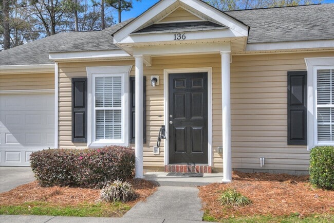 Building Photo - 136 Haley Dr