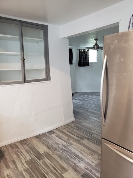 2 bedroom unit - 2719 Michigan Ave