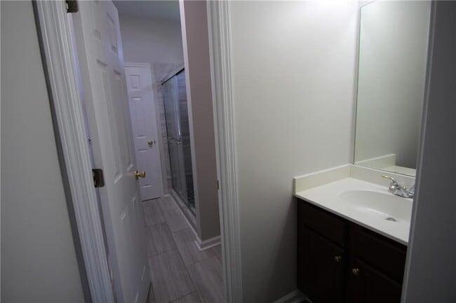 Building Photo - 258 Brookcliff Dr NE