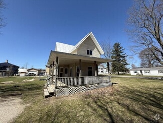 Building Photo - 131 Lincoln St
