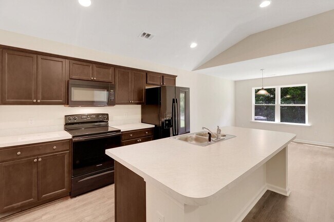 Building Photo - Hartford - Statesboro 3 Bed 2 Bath - Arbor Floor Plan