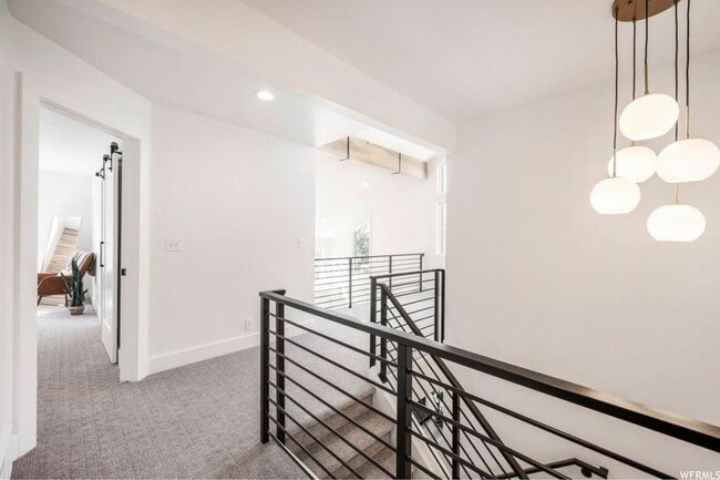 Building Photo - Designer Prospector Townhome