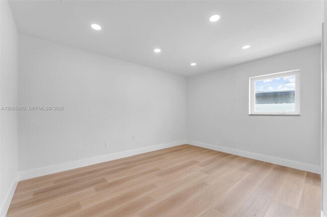 Building Photo - 17915 NW 43rd Ct