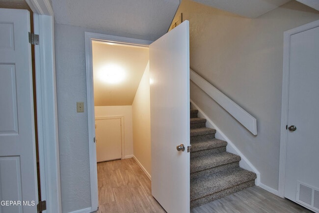 Building Photo - 5711 Mira Grande Dr