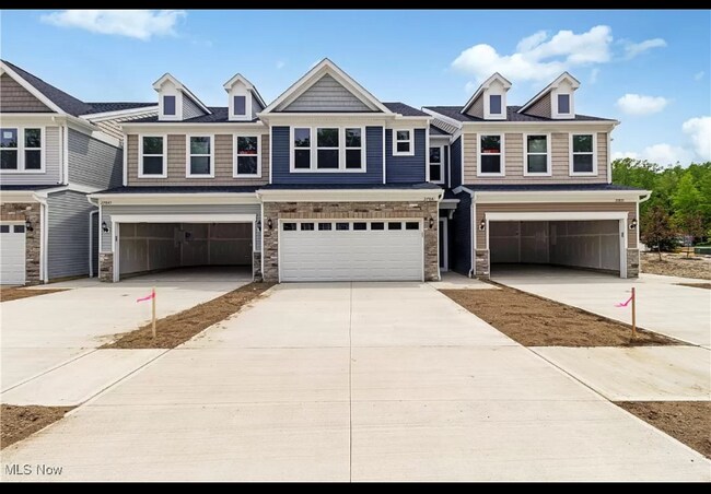 Building Photo - 27841 Birchwood Ct