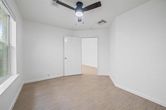 Building Photo - 4806 Dark Canyon Ct
