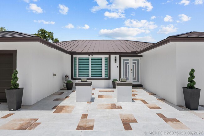 Building Photo - 1821 Carissa Rd