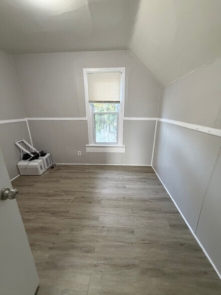 Building Photo - 600 18th St