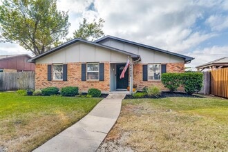 Building Photo - Ready to Move In 3-Bedroom Living with Modern Comforts in The Colony, TX