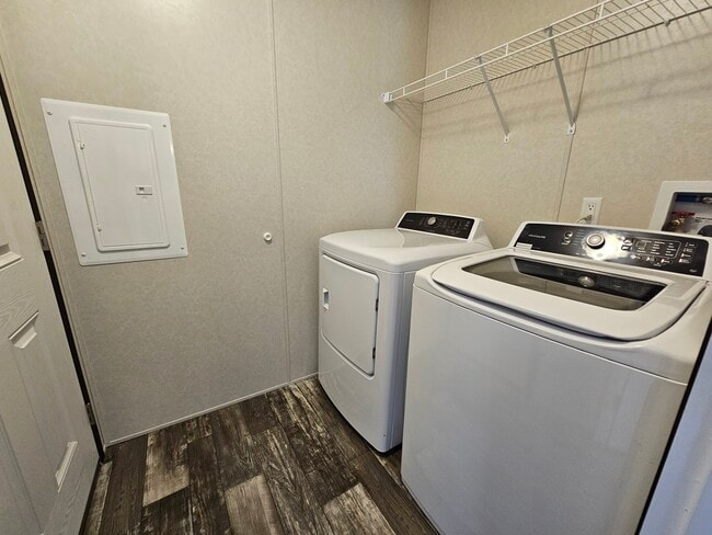 Building Photo - 197 Birch