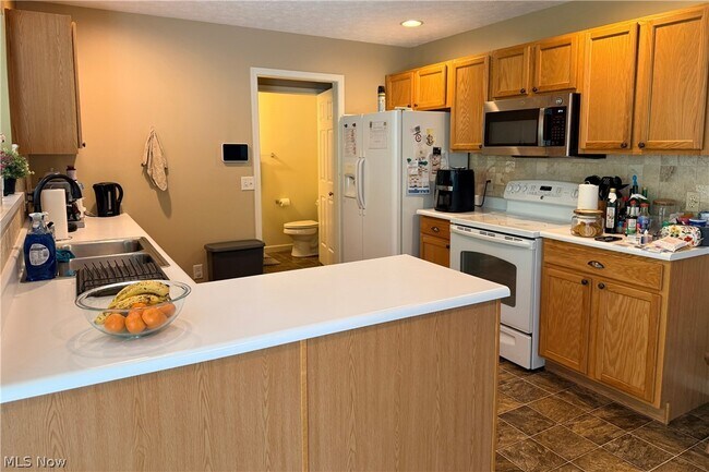 Building Photo - 167 Creekledge Ln