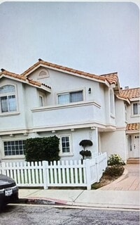 Building Photo - 2418 Harriman Ln