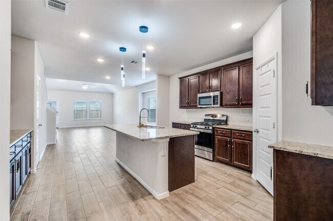 Building Photo - 14149 Danesdale Dr