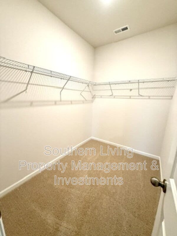 Building Photo - 1413 Secrest Cmns Dr