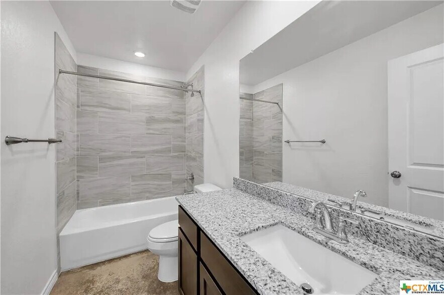 Building Photo - 1238 Lehmann