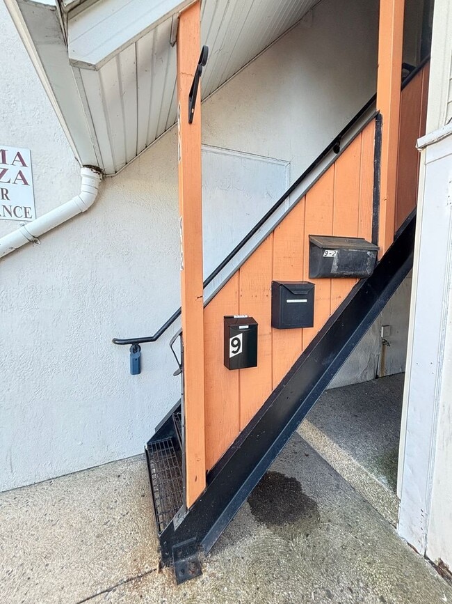 Building Photo - Spacious 3-Bedroom Apartment – 2nd Floor