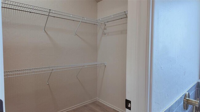 Building Photo - 3209 Grant Rd