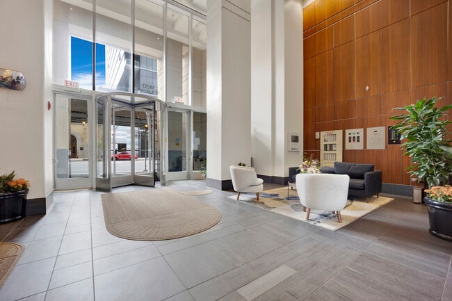 Building Photo - 1400 S Michigan Ave