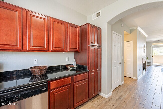 Building Photo - 5335 E Shea Blvd