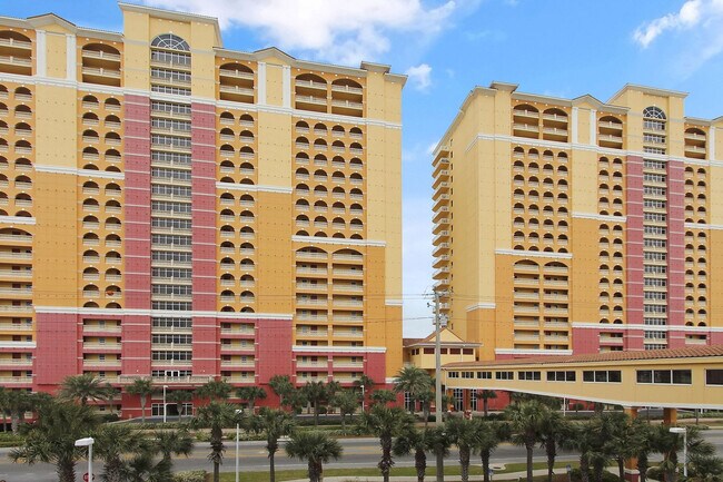 Building Photo - 15900 Front Beach Rd