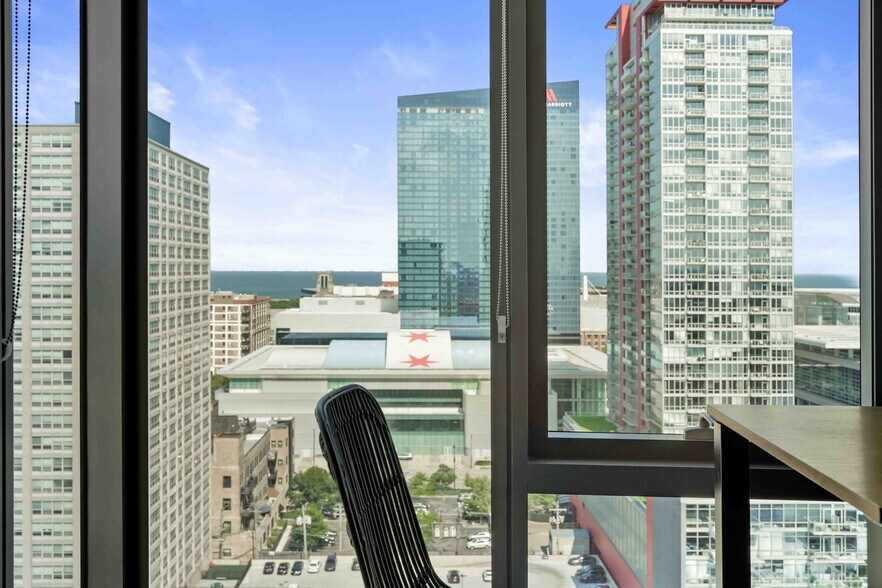 Building Photo - 2076 S Wabash Ave