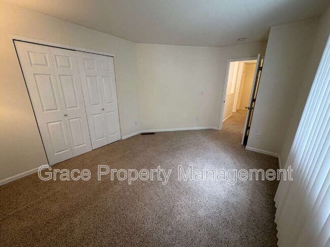 Building Photo - 12247 Crabapple St