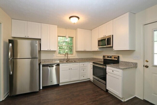 Building Photo - 4215 Fawn Ln SE
