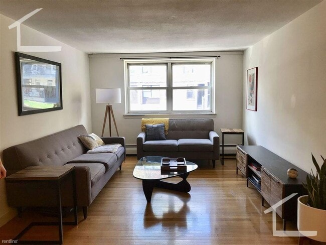 Building Photo - No Broker's Fee, Heat, Hot Water Included, Laundry on a Site, Parking for Rent