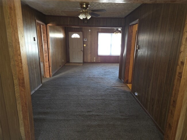 Building Photo - 1711 W 17th St