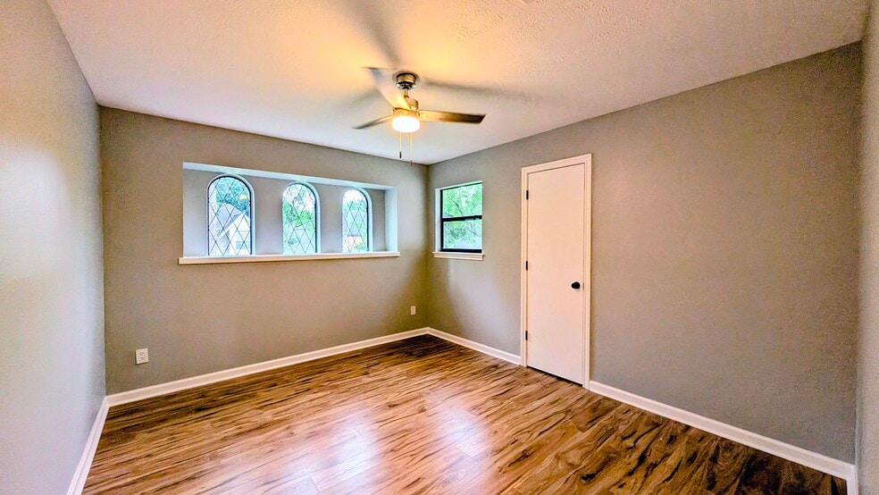 Upstairs Bedroom 2 - 15707 Downford Dr