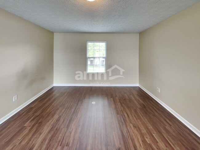 Building Photo - 8 Danielson Cir