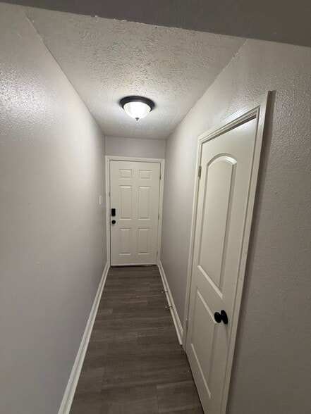 Building Photo - 425 Price Dr