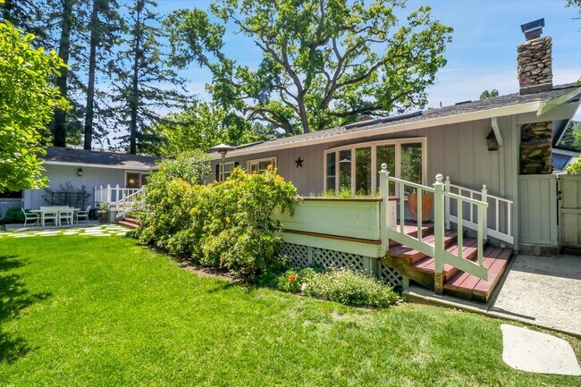 Building Photo - 1064 Westridge Ave
