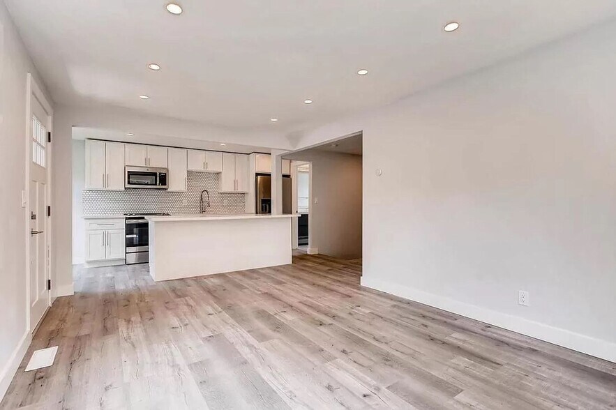 Building Photo - MLK Duplex